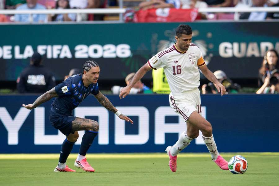 Rodri, controlando el balón como hizo durante todo el Mundial