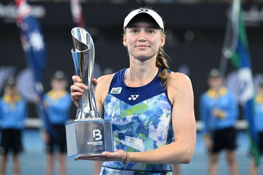 Rybakinová ovládla jednoznačné finále v Brisbane, Sabalenkovou si "nakousla" kanárem