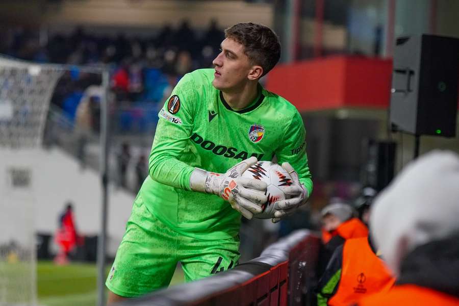 Rakouský gólman Viktorie Plzeň Florian Wiegele.