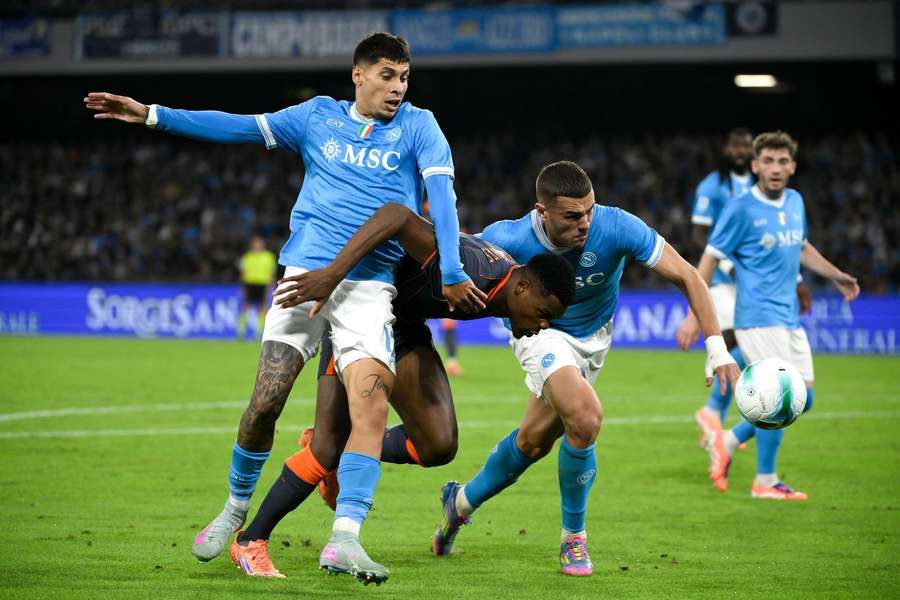 Napoli a învins-o pe Inter Napoli a învins-o pe Inter