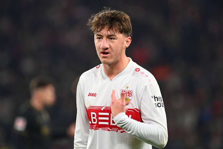 Man United Weigh Transfer for €60m Midfielder Monitored by Club Chiefs for 'Years'