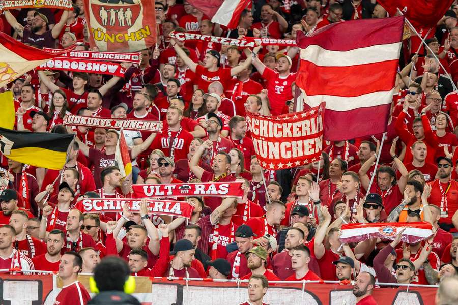 Die Bayern-Fans träumen weiter vom Triple.