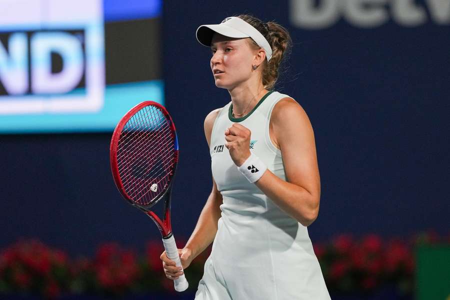 Rybakina i Gauff uzupełniły stawkę półfinalistek w Toronto. Amerykanka awansowała bez gry