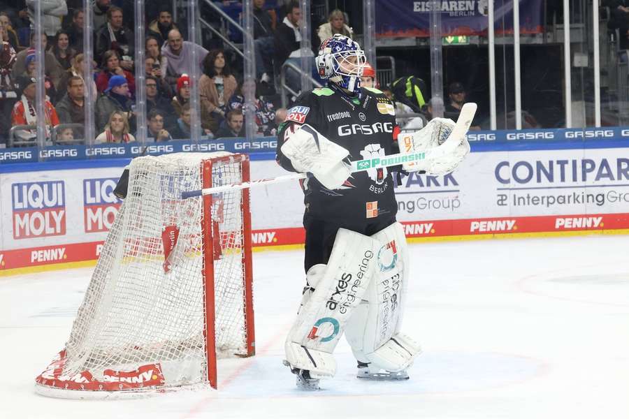 Ancicka im Tor bei den Eisbären Berlin