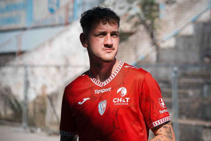 Filip Vecheta je hráčem Pardubic.
