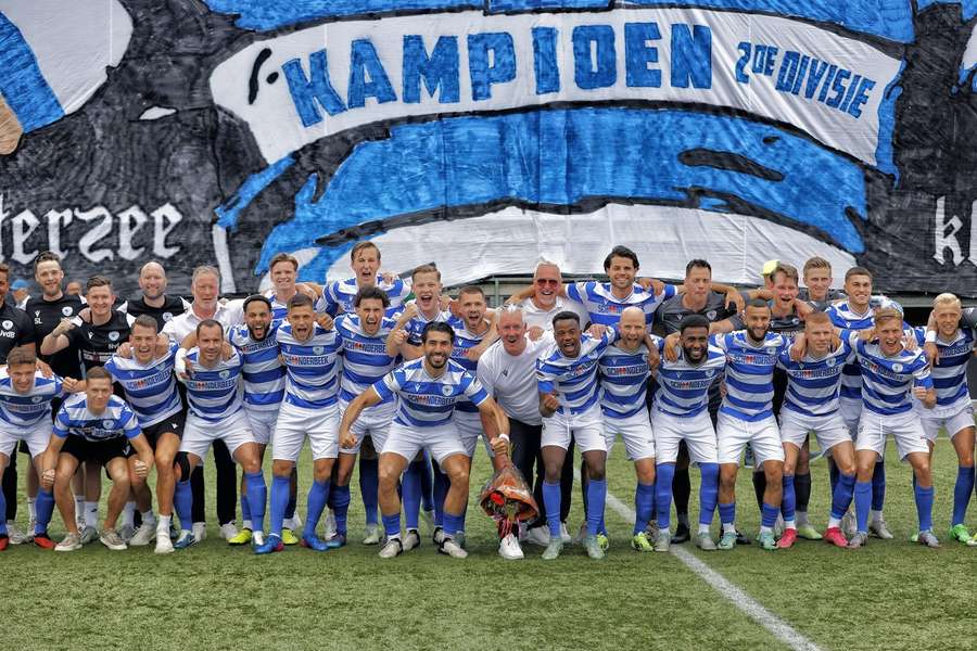 Spakenburg werd voor de derde keer in de historie algeheel amateurkampioen