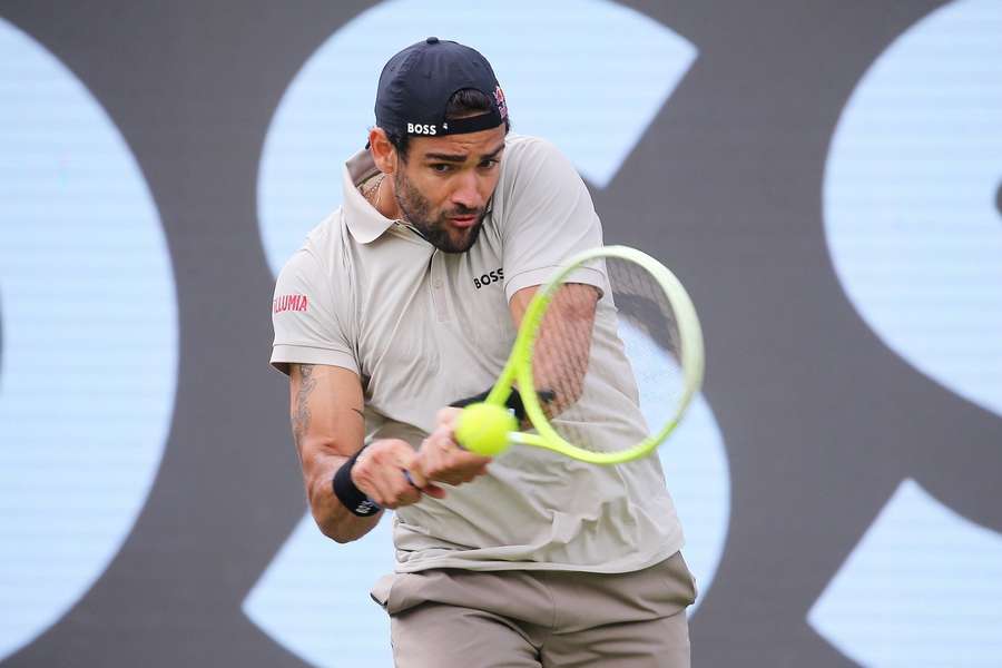 Matteo Berrettini in azione a Stoccarda