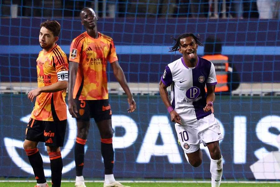 Yann Gboho et les Toulousains en promenade dans la capitale. Yann Gboho et les Toulousains en promenade dans la capitale.