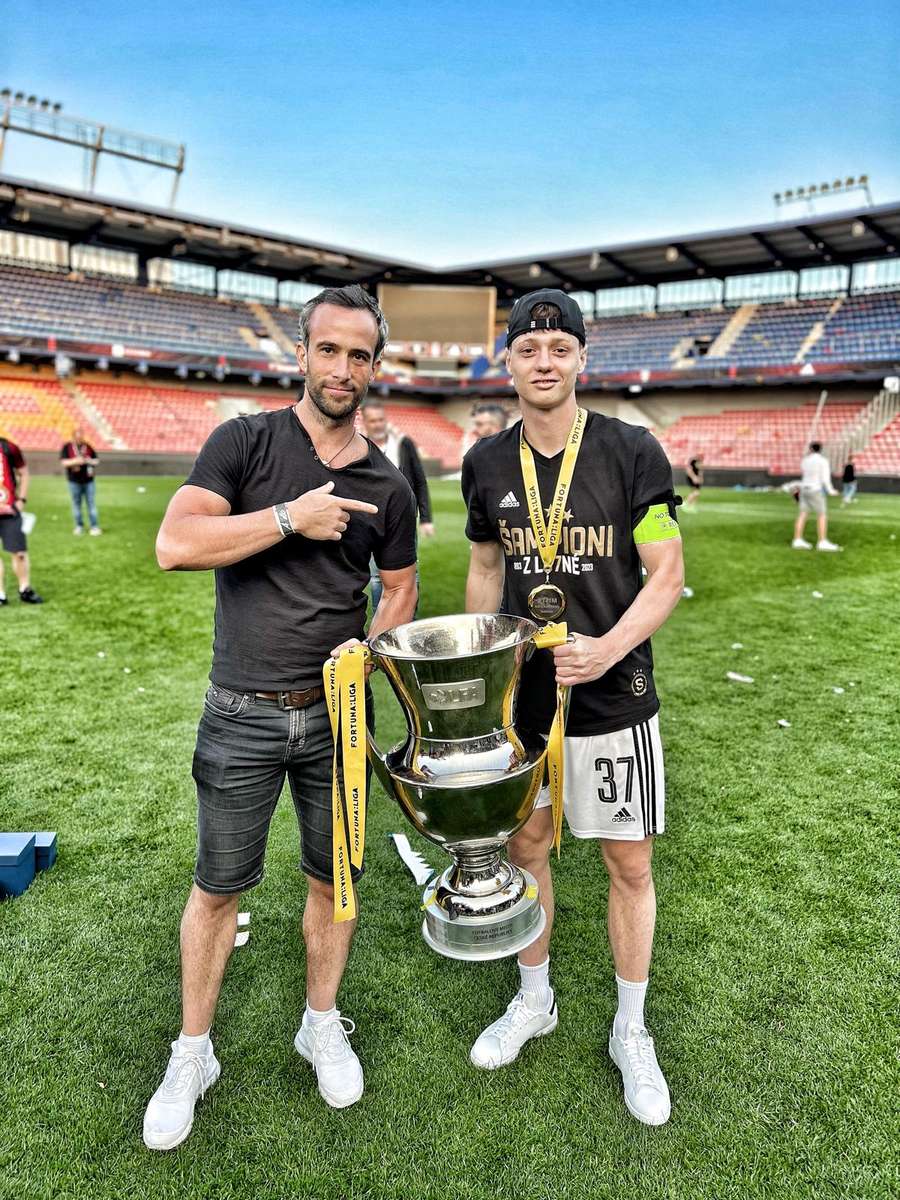 Vít Schlesinger s Ladislavem Krejčím po vyhraném titulu Sparty.