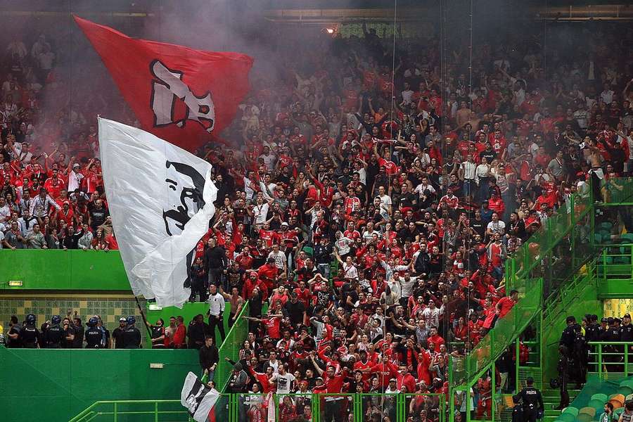 Adeptos do Benfica no Estádio José Alvalade