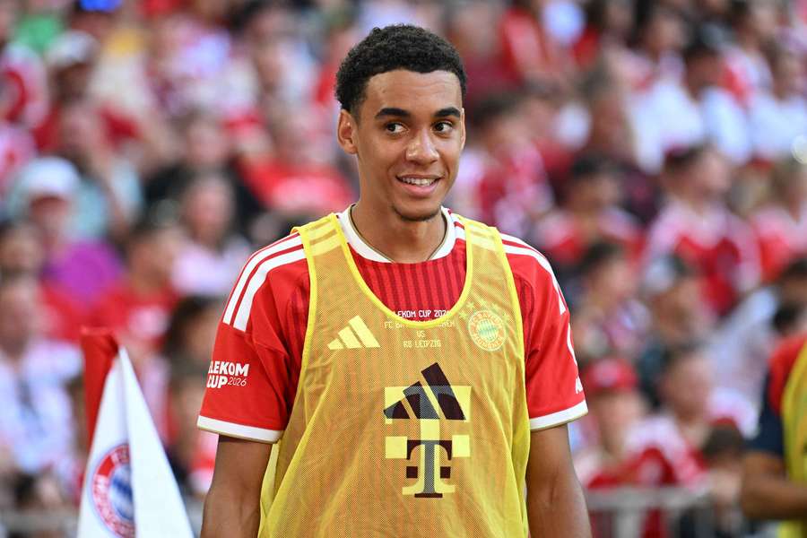 Huge worry for Bayern Munich as Jamal Musiala collapses on the pitch against RB Leipzig