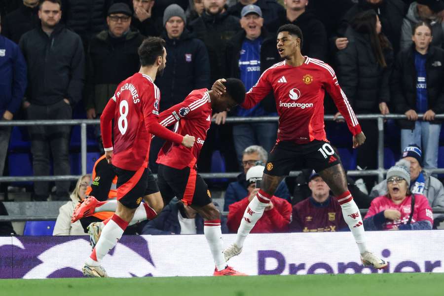 United vem de empate com Ipswich