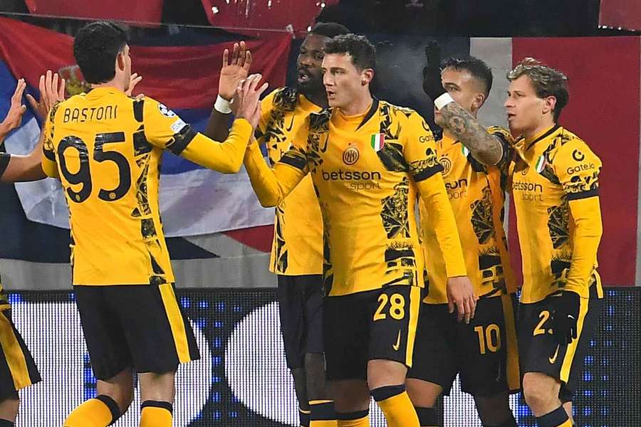 Bastoni (vľavo) bol jednou z kľúčových postáv Interu v zápase proti Sparte.