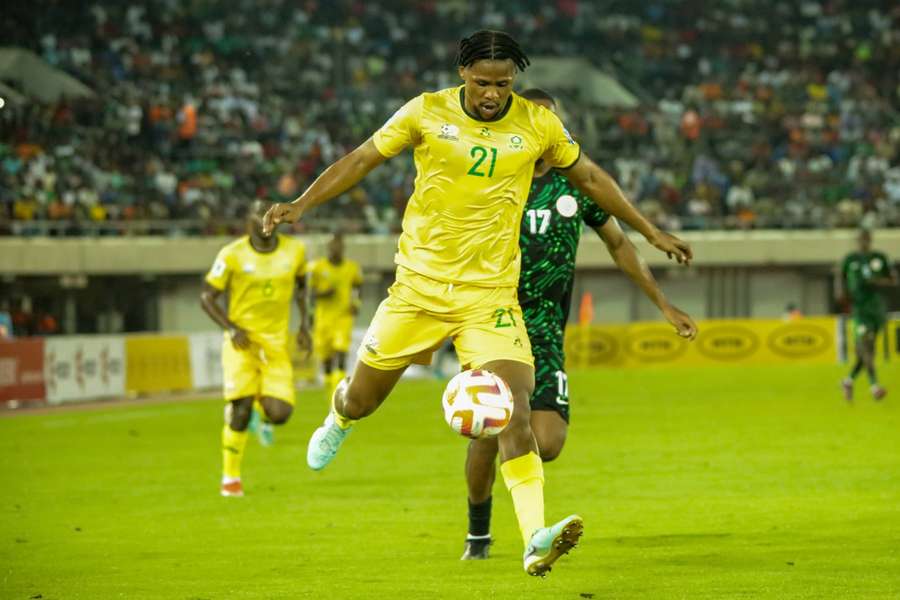 Siyabonga Ngezana, în timpul duelului Nigeria - Africa de Sud (1-1), în preliminariile pentru Cupa Mondială din 2026
