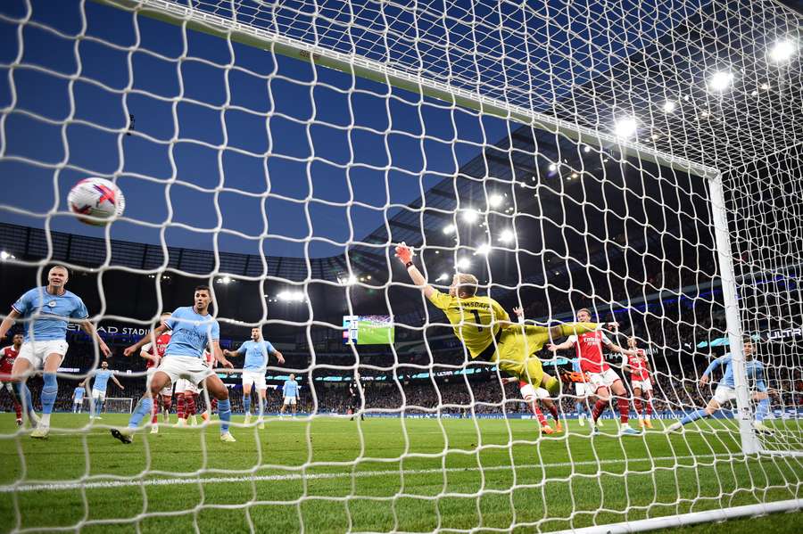 John Stones marcou o segundo golo do Man City pouco antes do intervalo