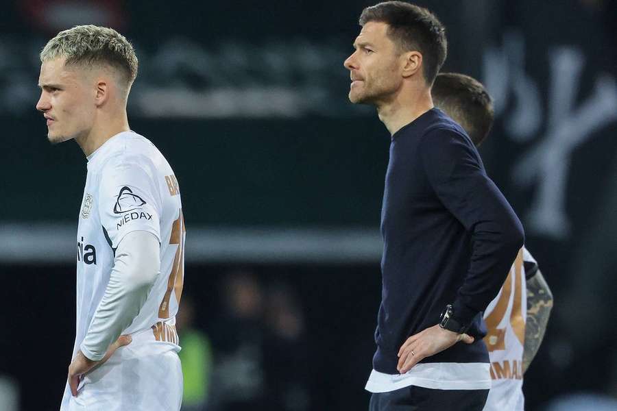Le Bayer Leverkusen dit presque adieu au titre après son nul à St. Pauli