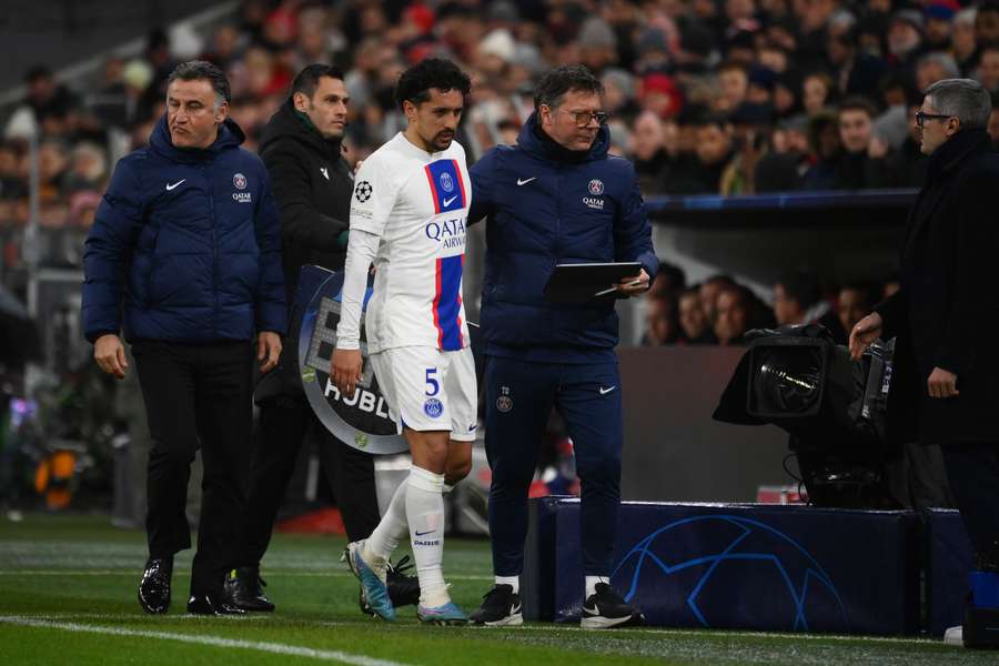 Marquinhos a părăsit terenul accidentat Marquinhos a părăsit terenul accidentat