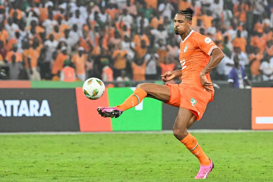 Haller in action for Ivory Coast