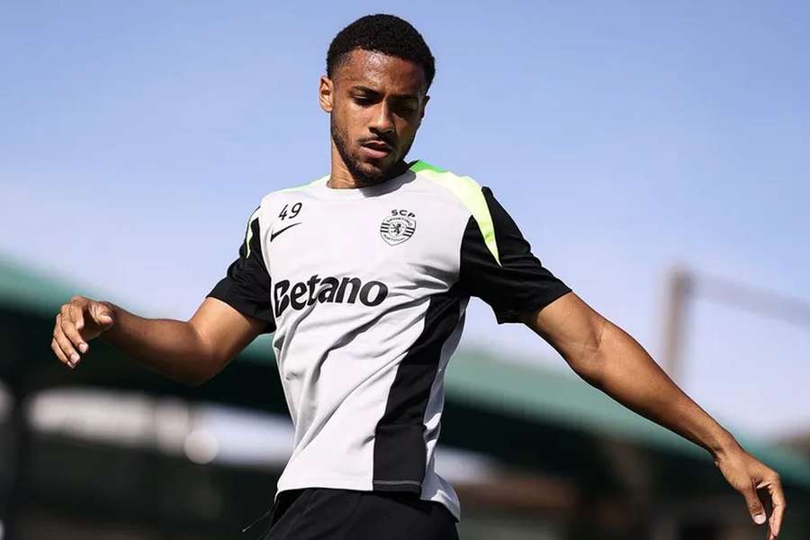Rômulo Júnior fez dois jogos na equipa principal do Sporting