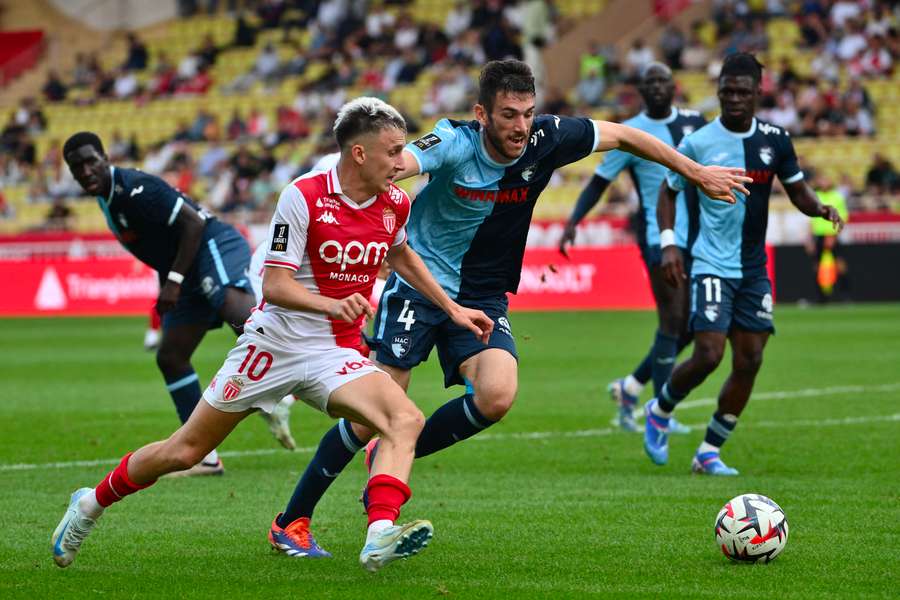 Aleksandr Golovin na partida contra o Le Havre no mês passado