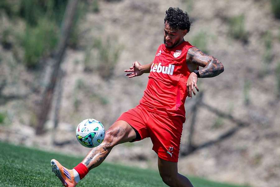 Sidney Lima vai deixar o Santa Clara Sidney Lima vai deixar o Santa Clara