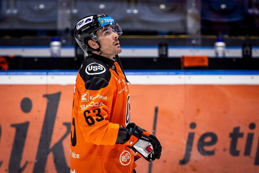 Lamper dostal stopku na jeden duel. Lamper dostal stopku na jeden duel.