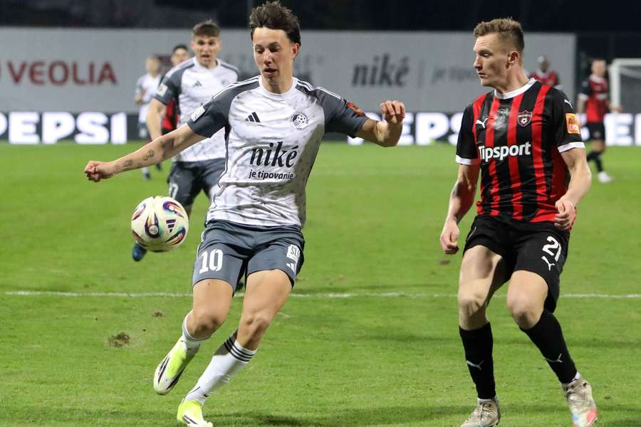 Trnava dostala za dva zápasy od Podbrezovej na jar až deväť gólov. Trnava dostala za dva zápasy od Podbrezovej na jar až deväť gólov.