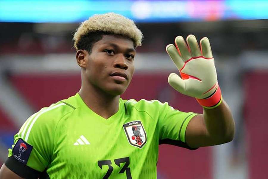 Zion Suzuki, guarda-redes japonês do Parma