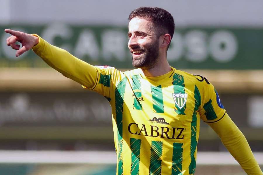 António Xavier fez 116 jogos, com 10 golos e 17 assistências, no Tondela