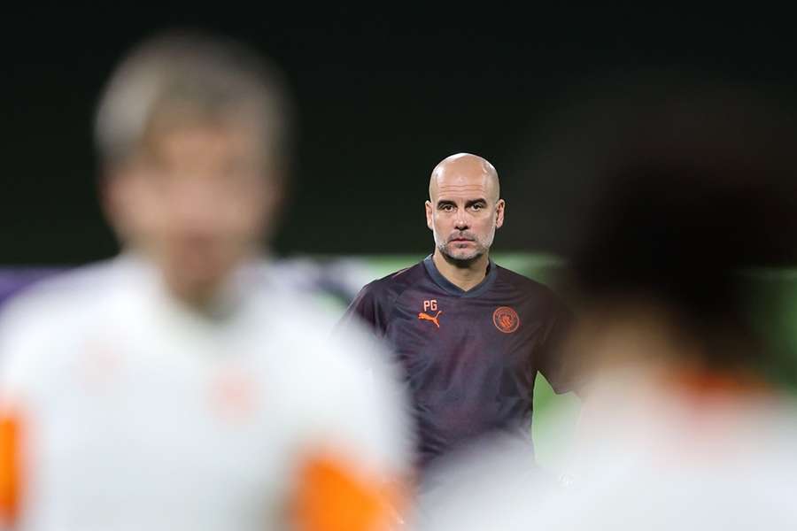 Guardiola tijdens de training in Jeddah