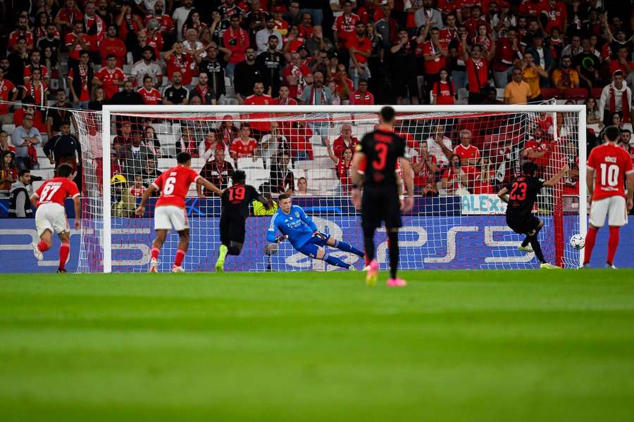 Champions League: Roko Simic ebnet mit seinem Tor zum 1:0 per Elfmeter den Weg zum Sieg für RB Salzburg.