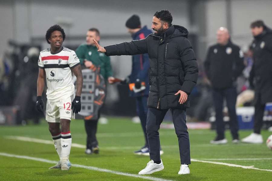 Rúben Amorim dá indicações aos jogadores do Manchester United