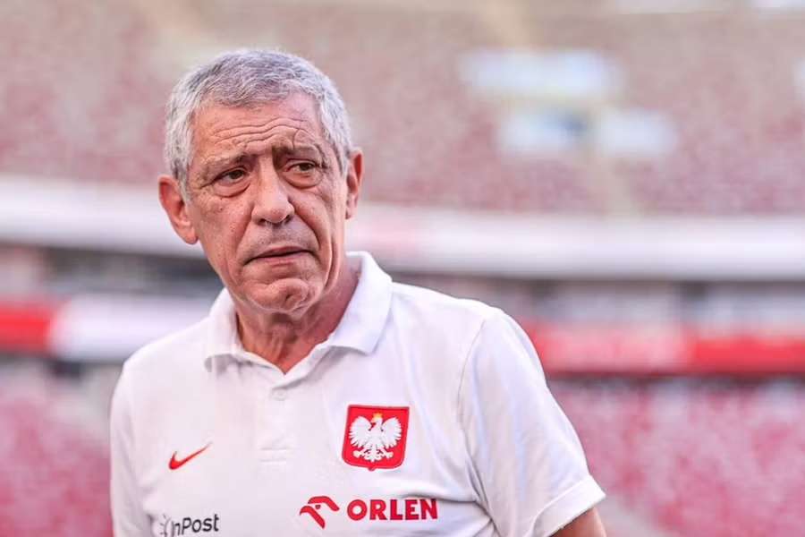 Fernando Santos vai continuar no comando dos polacos