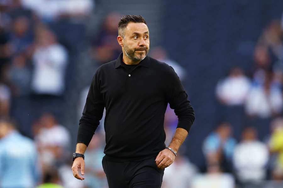 Roberto De Zerbi on the touchline Roberto De Zerbi on the touchline