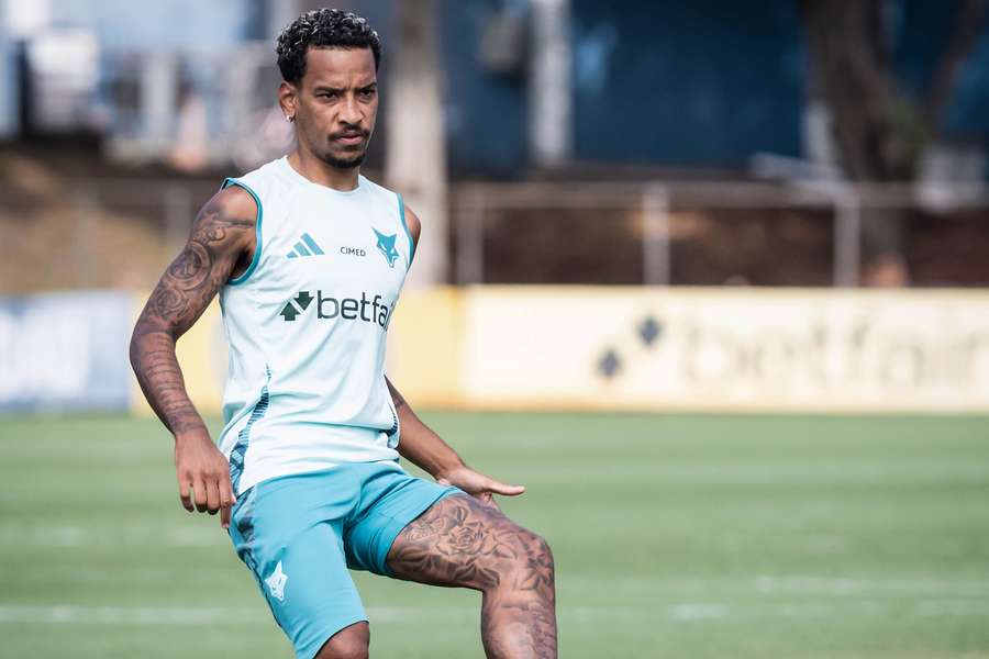 Matheus Pereira fez um dos gols do Cruzeiro na atividade