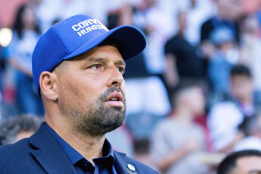 Florin Maxim o antrenează pe Corvinul Hunedoara din 2021 Florin Maxim o antrenează pe Corvinul Hunedoara din 2021