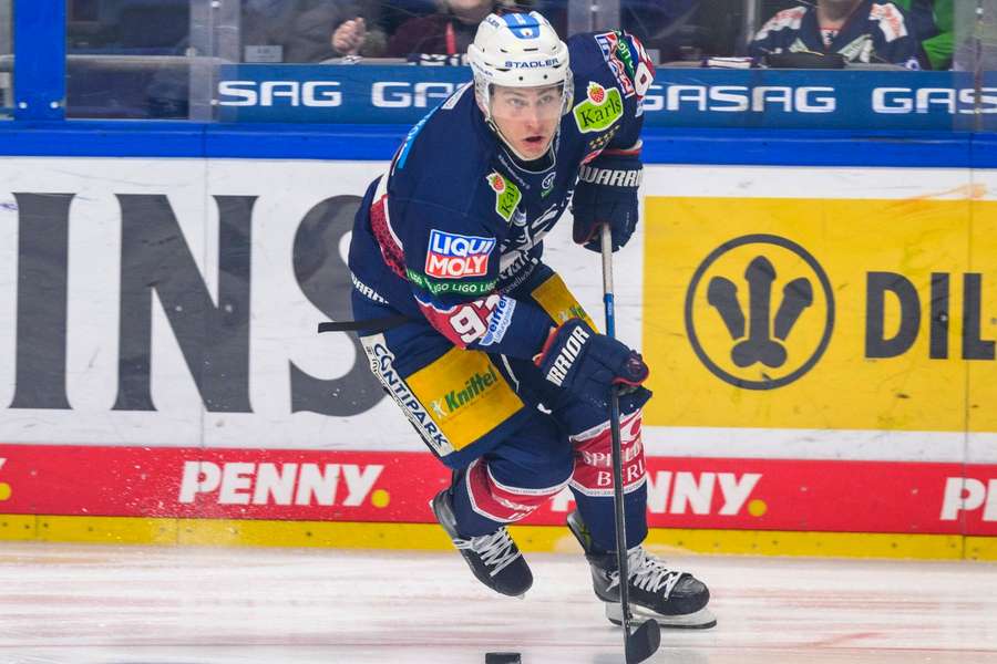 Leo Pföderl liebt es im Powerplay über außen zu kommen.