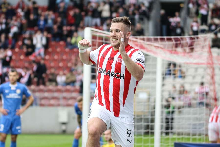 Oficjalnie: Trener Kroczek, Benjamin Kallman i dwóch innych zawodników odchodzi z Cracovii