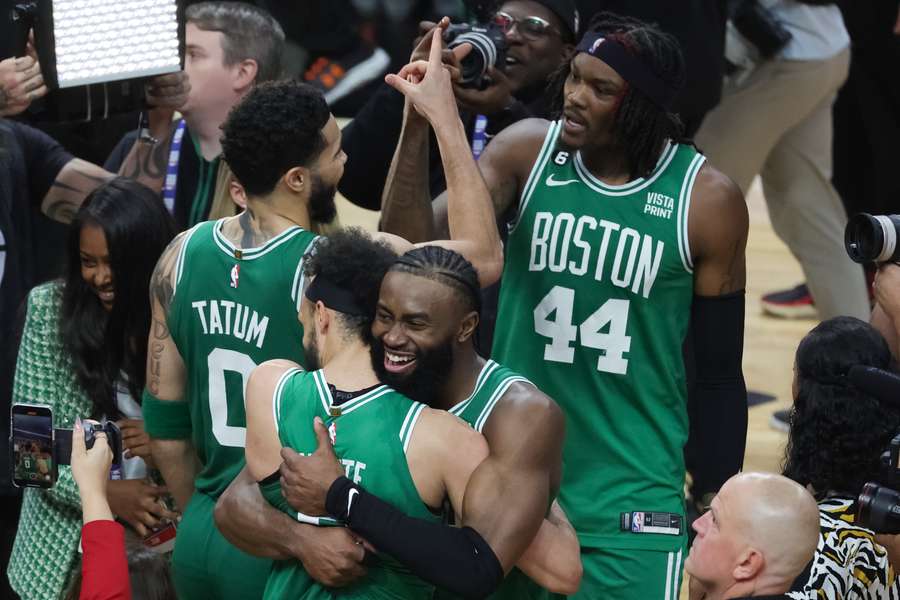 Celtics w niewiarygodnych okolicznościach pokonują Heat w szóstym meczu serii