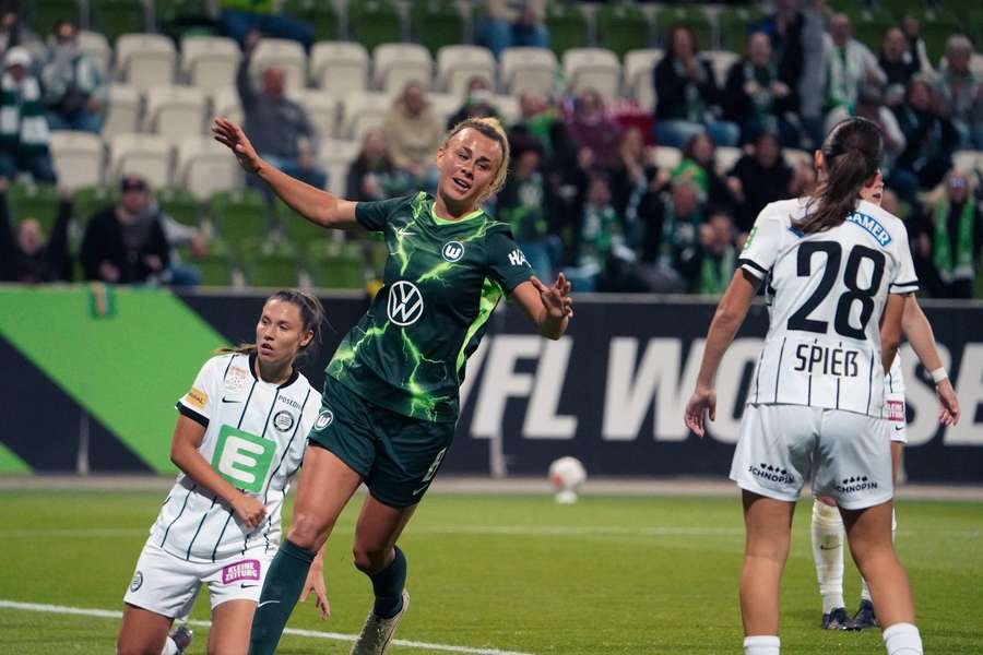 Die Wölfinnen jubeln gegen Sturm Graz Die Wölfinnen jubeln gegen Sturm Graz