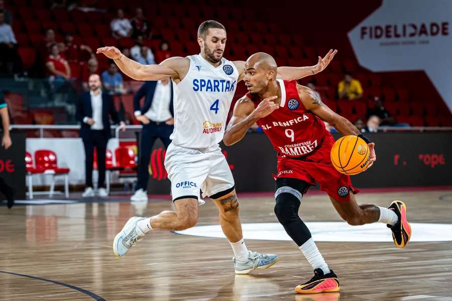 Crandall foi o destaque do Benfica
