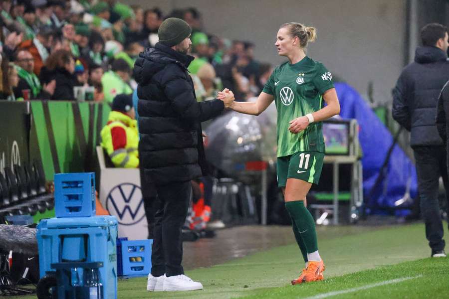 Der VfL Wolfsburg trifft am Mittwochabend auf Manchester United.