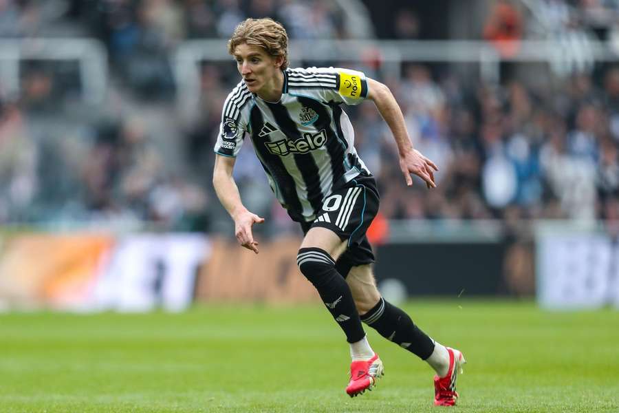 Newcastle's Anthony Gordon in action Newcastle's Anthony Gordon in action