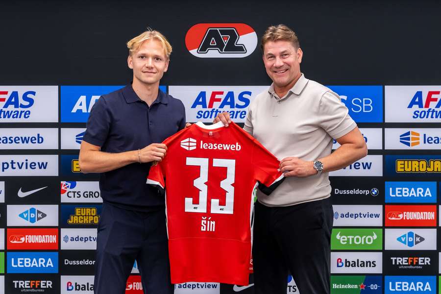 Šín bude v Alkmaaru nastupovat s číslem 33.
