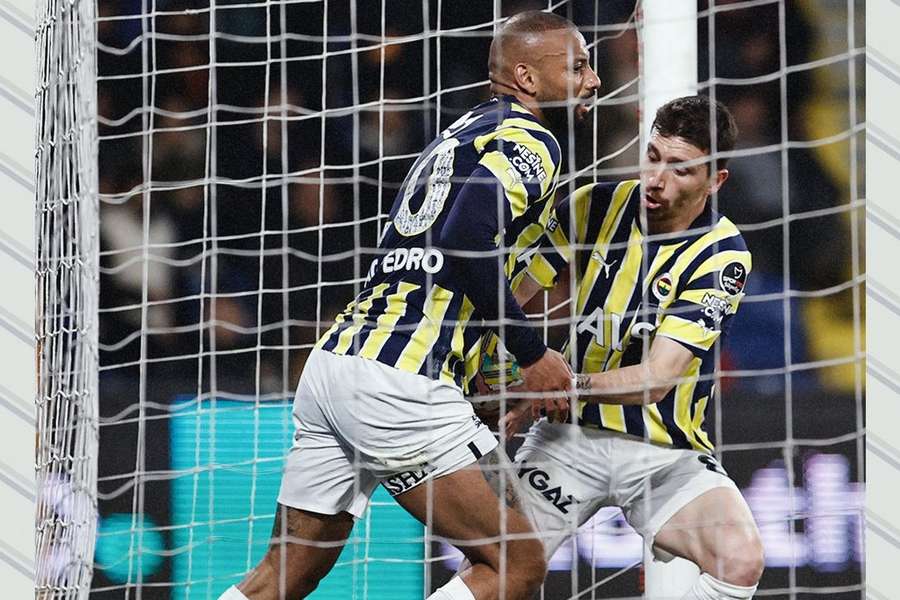 João Pedro saiu do banco ao intervalo para se tornar herói do jogo