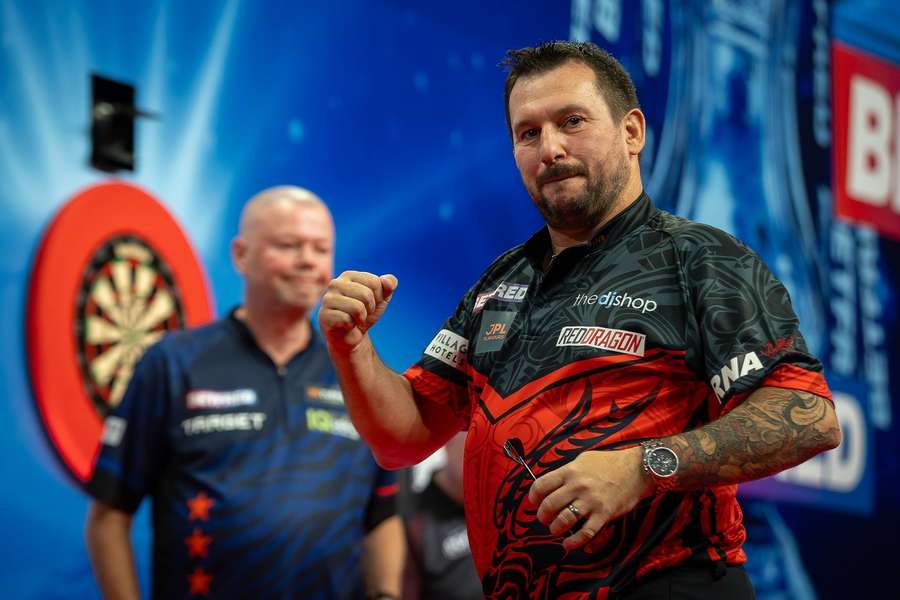 Clayton was 10-7 too strong for Van Barneveld