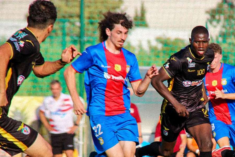 Oliveira do Hospital venceu o jogo com o Alverca por 3-1 Oliveira do Hospital venceu o jogo com o Alverca por 3-1