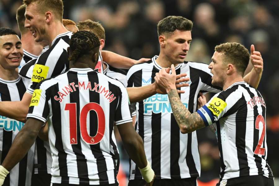 Newcastle elimina Bournemouth da Copa da Liga Inglesa