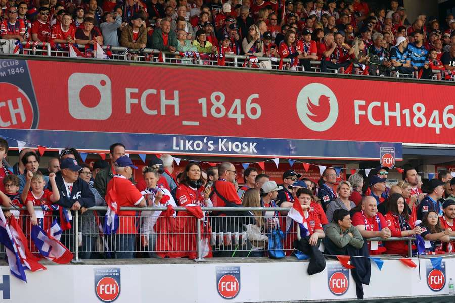Fans vom 1. FC Heidenheim haben sich im April einen teuren Spaß erlaubt. Fans vom 1. FC Heidenheim haben sich im April einen teuren Spaß erlaubt.