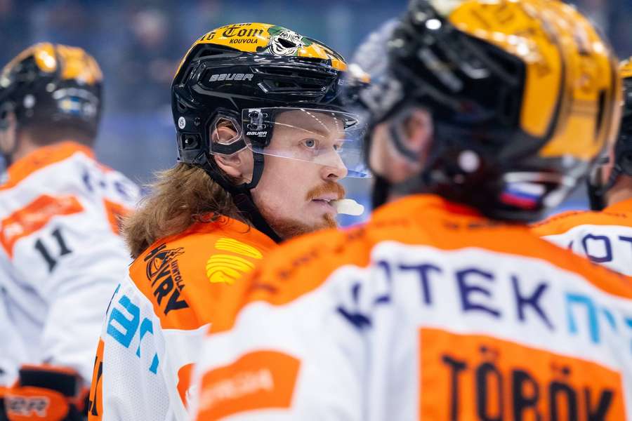 Saku Salmela scored KooKoo's third in their 3-0 win over Vaasan Sport